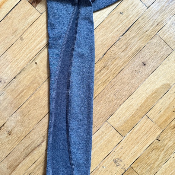 Lululemon Train Times Grey Leggings Size 4 - Picture 7 of 8